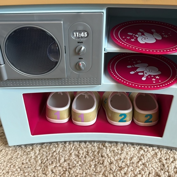 Retired American Girl Doll Bowling Alley Set For 18" Doll with Accessories! - Picture 8 of 10